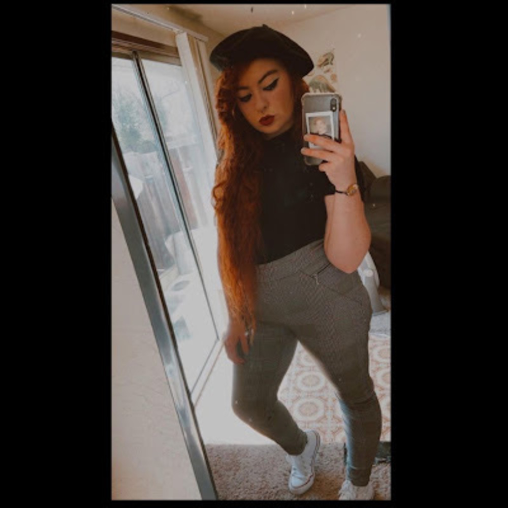 Meet your Posher, Alicia